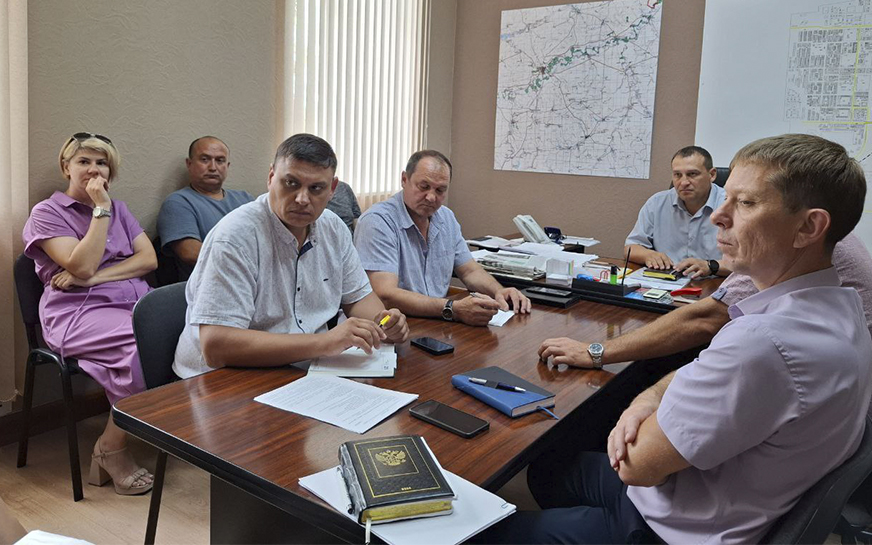 Еженедельное совещание с руководителями управляющих компаний.