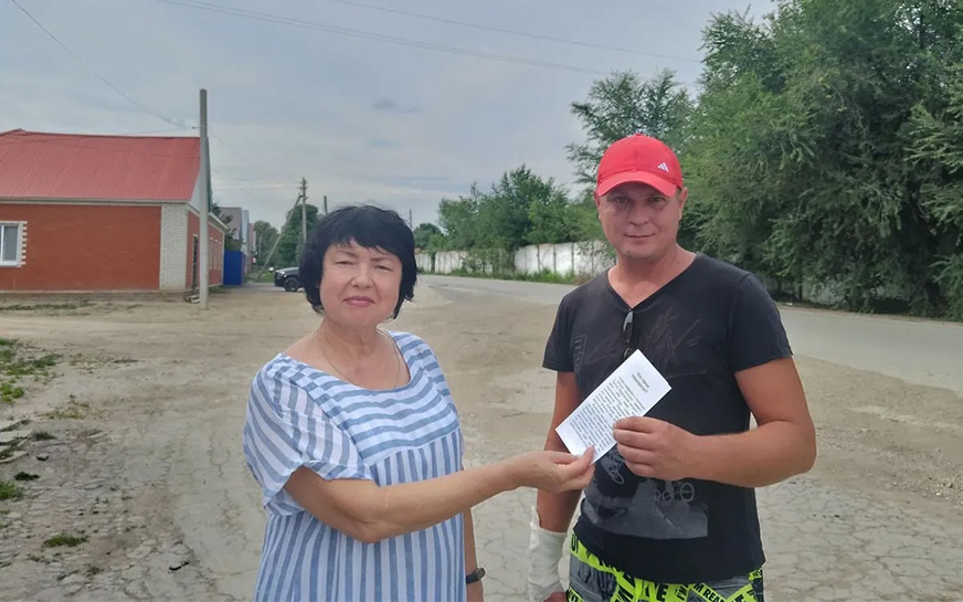 Специалисты Дома культуры п. Пугачевский провели акцию «Внимание, терроризм!».