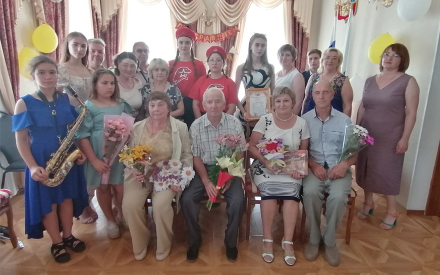 Торжественное мероприятие «Крепка семья-сильна Россия».