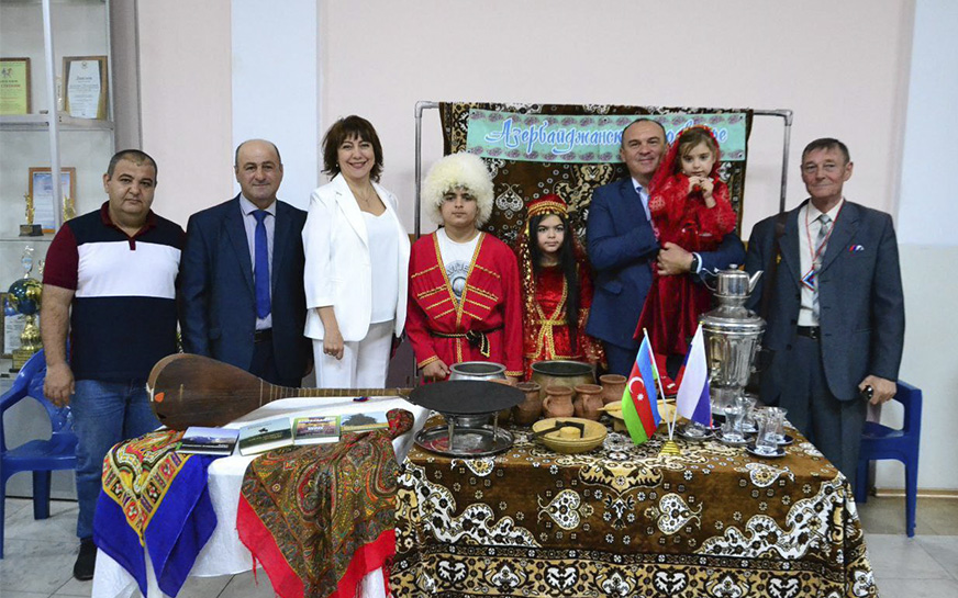 Сегодня в Культурно-досуговом центре прошло торжественное мероприятие, посвященное Дню России..