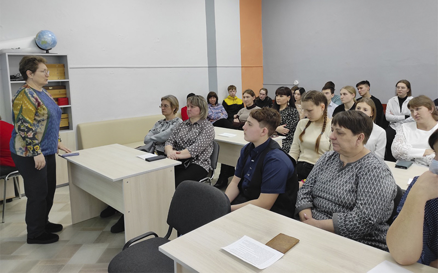 3 февраля в филиале МОУ «СОШ с.Карловка» - СОШ с. Новая Порубежка было проведено родительское собрание по профориентации..