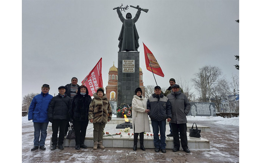 Члены Пугачевского районного отделения Всероссийской общественной организации ветеранов " БОЕВОЕ БРАТСТВО " почтили память советских и российских воинов.