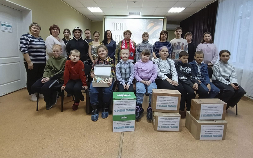 Патриотический час" Их подвиг не сотрут года"..