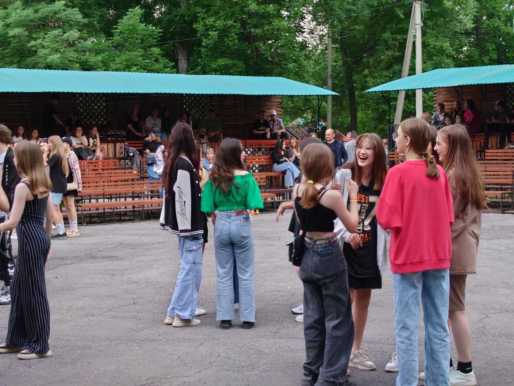 Молодёжные дискотеки в Пугачёве.