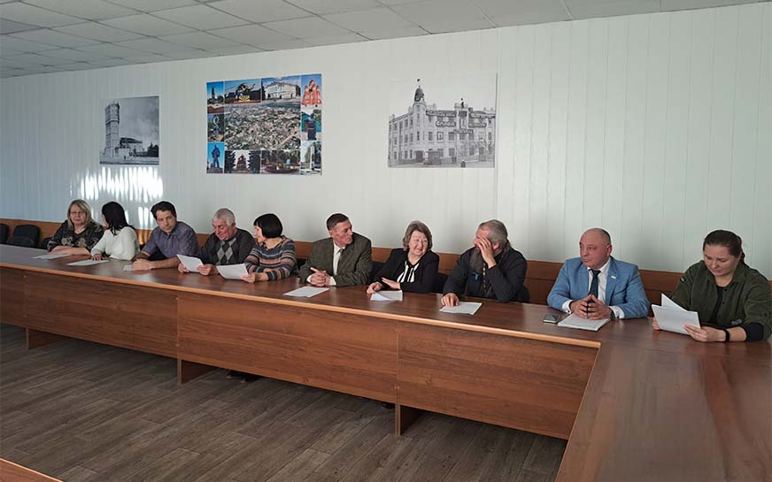 Многие сельские поселения Пугачевского района ежегодно принимают участие в Программе поддержки местных инициатив..
