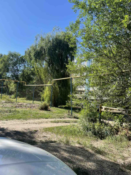 В рамках заключённого контракта начался покос травы в Военном городке..
